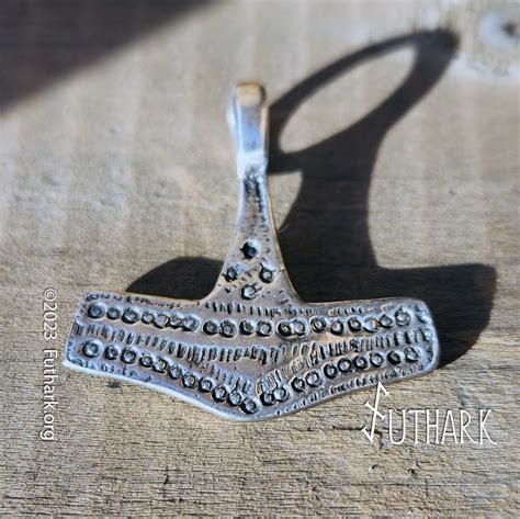 Silver Small Danish Thor’s Hammer – Futhark