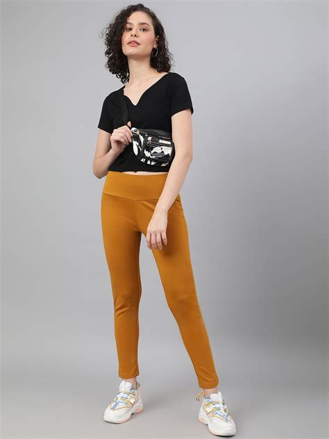 Supima V-Neck Crop : Black – Besimple London