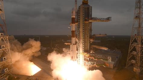 Puducherry: Fishermen fish out used PSLV rocket fuel tank, Isro makes ...