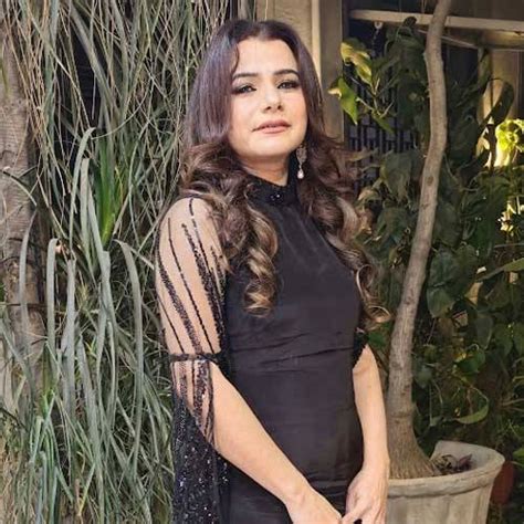 HD Makeup artist in Delhi, HD Makeup in Delhi