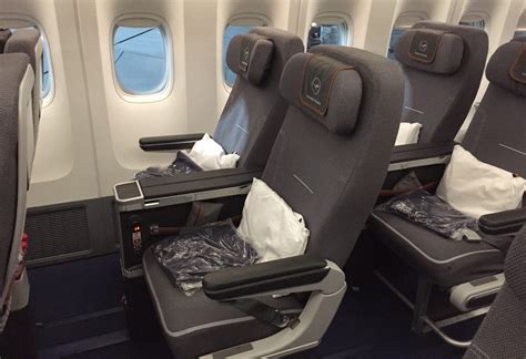 Review: Lufthansa Premium Economy Class - Erfahrungsbericht