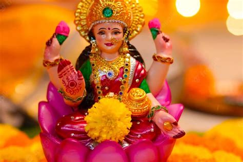 shukrawar lakshmi vrat 2025 Shubh Yog Know lakshmi vrat puja Vidhi and ...