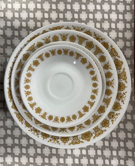 VINTAGE Corelle Butterfly Gold Dinnerware 11 Pieces - Etsy