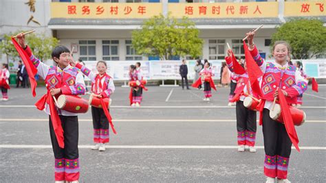 振兴｜啰儿调、摆手舞、土家舞狮……重庆乡村学校少年宫让土家文化“活”起来 - 上游新闻·汇聚向上的力量