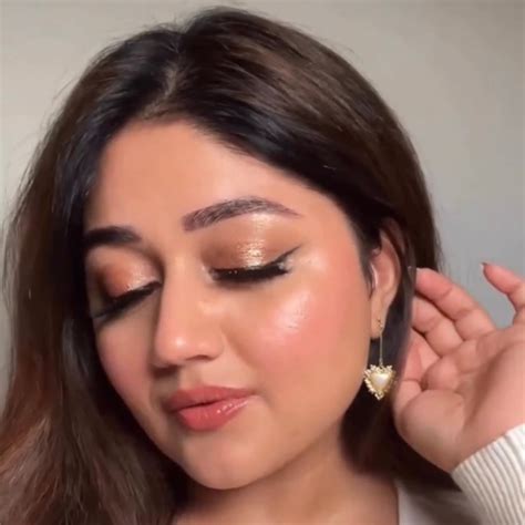 Buy Magic Dust Foil Eyeshadow Online at Best Price | Typsy Beauty