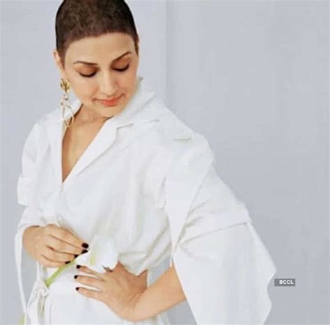 Sonali Bendre shares then-and-now picture with a powerful message on ...