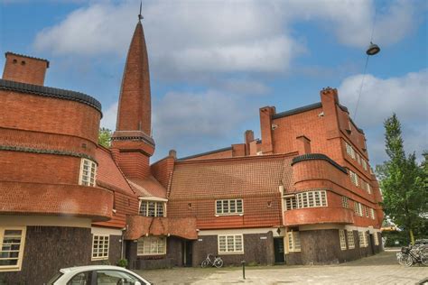 Van krot tot vinex: Vijf historische lessen over de woningmarkt