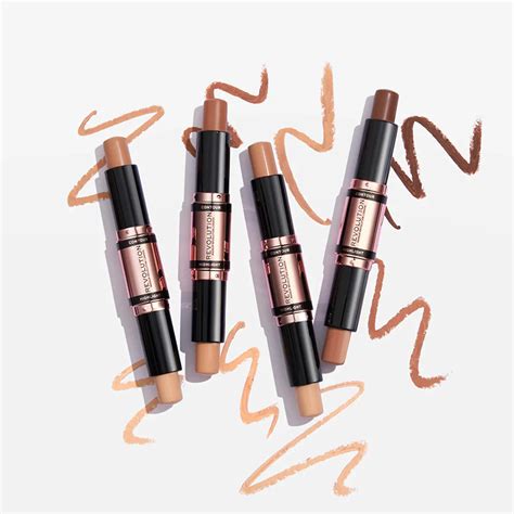 Makeup Revolution Fast Base Contour Stick – HOK Makeup