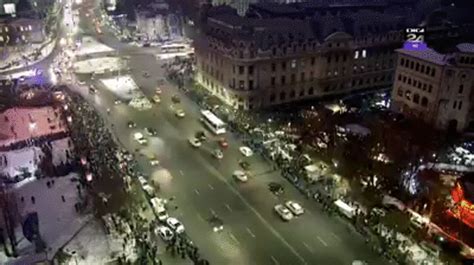 Watch: a lesson from Romanians in how to hit the streets to protest ...