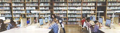 A Graphical of a Student Accessing a Computer 的图像结果