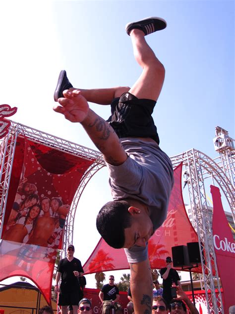 Spring Break Parties Dancing 的图像结果