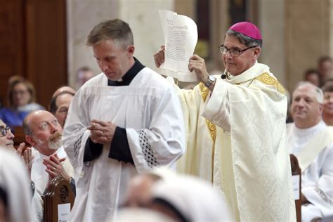 Diocese of Duluth ordains its 10th bishop, Daniel Felton - Duluth News ...