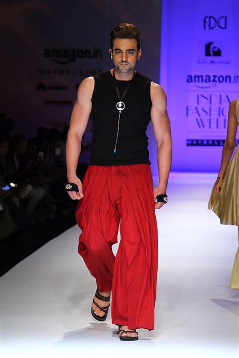 Felix Bendish at Amazon India Fashion Week spring/summer 2017 | Vogue India