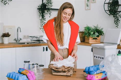 Plastic Bottle Bags: A Sustainable Accessory Trend Taking Over India – Rioz