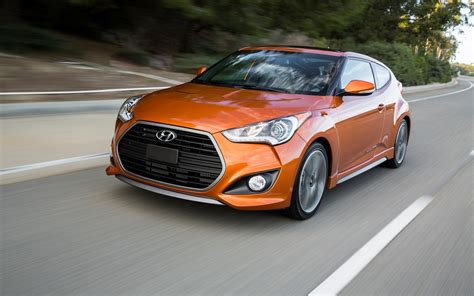 Hyundai Veloster 2017 : 2017 Hyundai Veloster Pictures 65 Photos Edmunds / Find complete 2017 ...