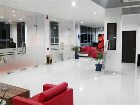 LE'MAN HOTEL (Dwi Warga Tunggal Jaya) - Hotel Reviews & Photos ...