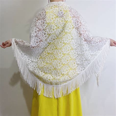 70s white lace fringe cape | LEMON