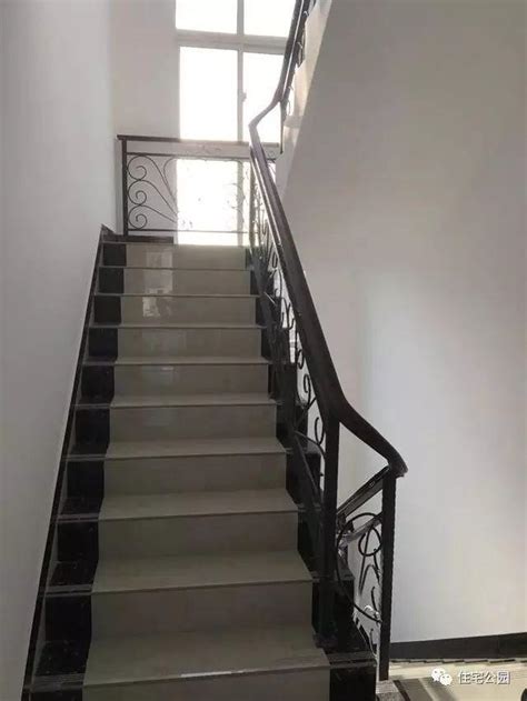 中毒｜楼梯选对了，让家至少多出10平米！ - 知乎