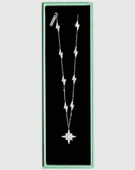 Taylor Swift in der Kritik: Kette soll rechtsextreme Symbole aufweisen