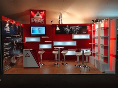 Formax stand design PEAK drives a flashy booth at the International ...