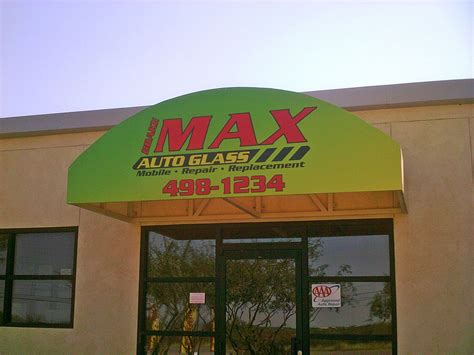 Commercial Outdoor Signage 的图像结果