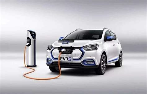电动汽车充一次电要多少度电，电动汽车充满电大概需要多少钱？