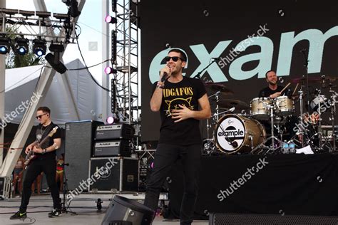 Example Singer 的图像结果