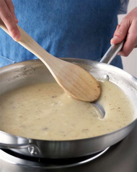 How to Thicken Sauce, Gravy, and Soup with Cornstarch or Flour