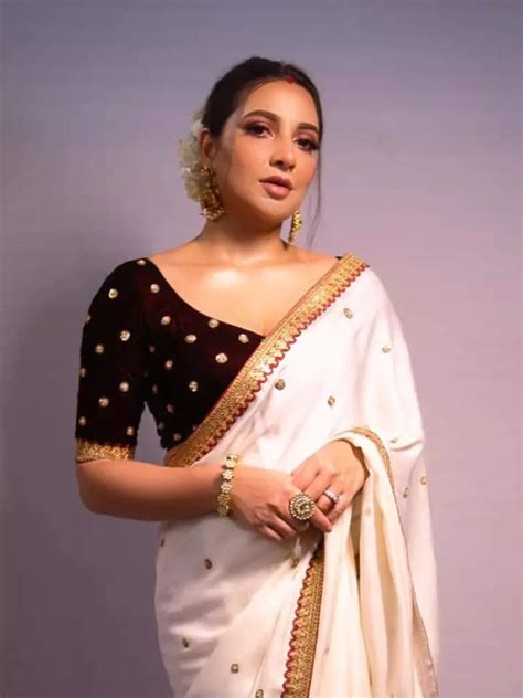 Subhashree Ganguly’s beautiful saree looks | Times of India