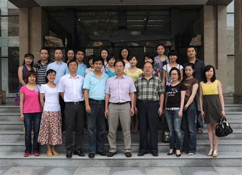 食工学院举办“出国经验交流会”-南京财经大学食品科学与工程学院