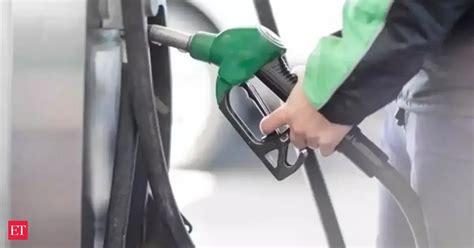 E20 ethanol-blended petrol affects mileage, claims 2021 Niti Aayog ...