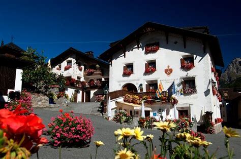 SCHLOSSHOTEL CHASTE (Tarasp) - Hotel Reviews, Photos, Rate Comparison ...