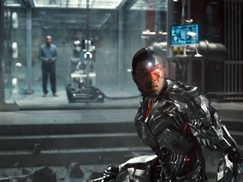 'Zack Snyder's Justice League' Pleasantly Surprises Critics ...