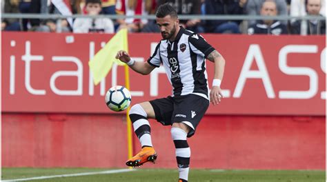 Armando Sadiku, a European international striker, joins Mohun Bagan SG ...