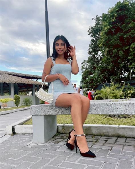 🦋N A Y E L I E S C O B A L🦋 | 💦👙🫧🐽 | Instagram