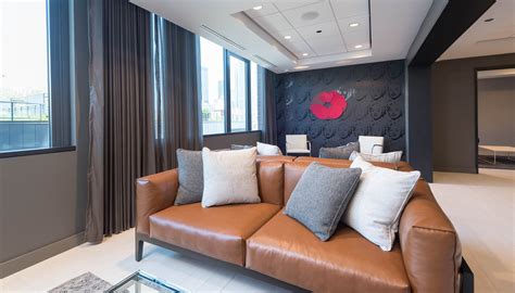 Gallery on Wells - Luxury Apartments & Rentals in Chicago | Luxury Living