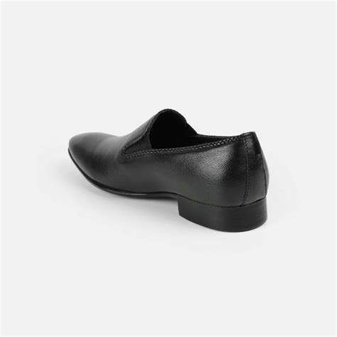Buy Mochi Men Black Formal Moccasin Online | SKU: 19-777-11-40 – Mochi ...