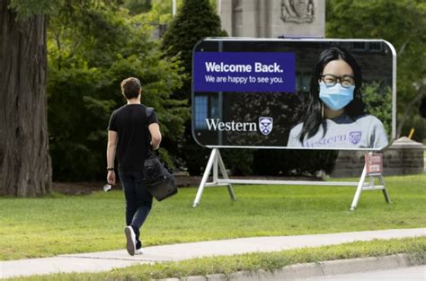 加拿大大学开学一个月感受，交通怎么样？#加拿大移民 #留学