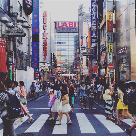 Pictures of everyday life in japan in 1982 – Artofit