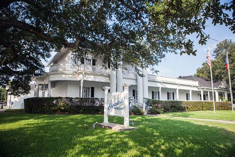 Broussard's Mortuary Nederland - Broussard's Mortuary