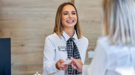 Top 10 Qualities Of A Good Receptionist - Bscholarly