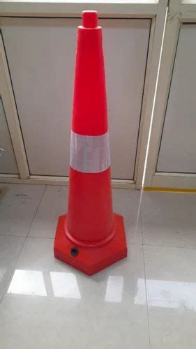 Traffic Cone - PLASTIC HEXAGONAL BASE TRAFFIC CONE Trader - Wholesaler ...