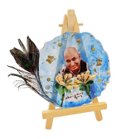GAC Pure Blessings 3D Jai Guru ji Resin Art Feather frame with easel ...