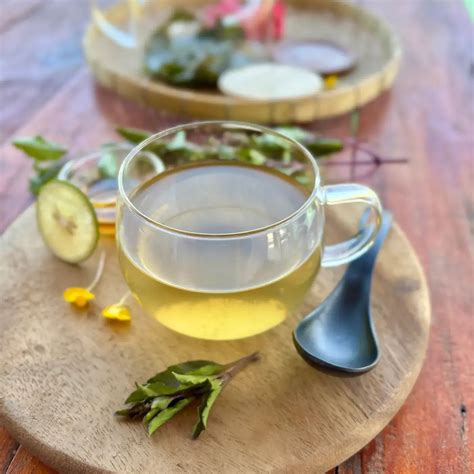 Holy Basil Tea Recipe (Tulsi Tea) - Cup of Yum