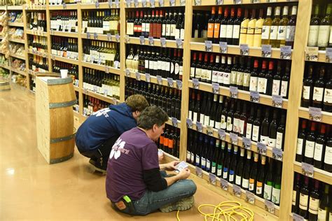 Shoreline Area News: Inside the new Shoreline Trader Joe's - opening Friday