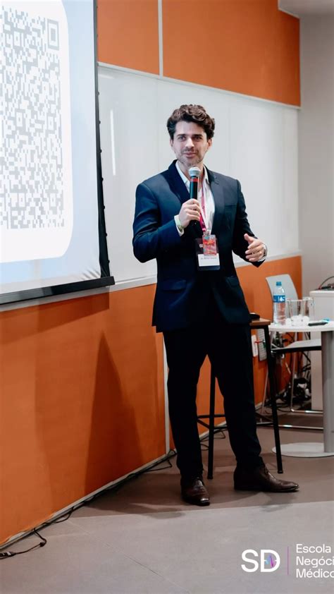 Renan Mesquita Soares | Marketing Médico | Comunidades | DOL | Comenta aqui que eu envio pra ...