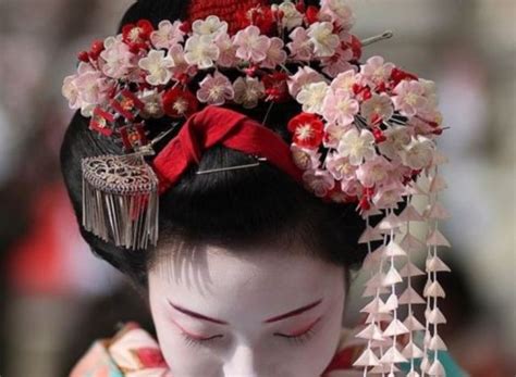 Kanzashi - der traditionelle japanische Haarschmuck