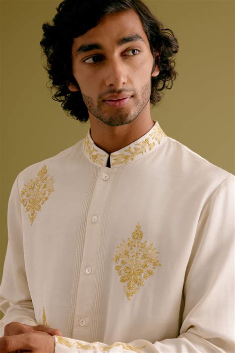 Devnaagri -Nagarjuna Akkineni in Ivory Front-Open Dori Embroidered ...