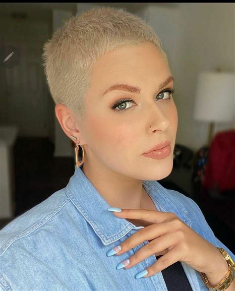 Pin by Tim Lehigh on hair K | Edgy short hair, Really short hair, Super ...