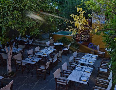 Top 12 Rhodes Restaurants To Set Out On Food Mission